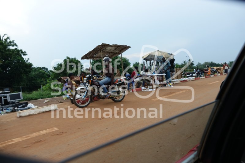 Keywords: Moto,Togo,Route,Transport