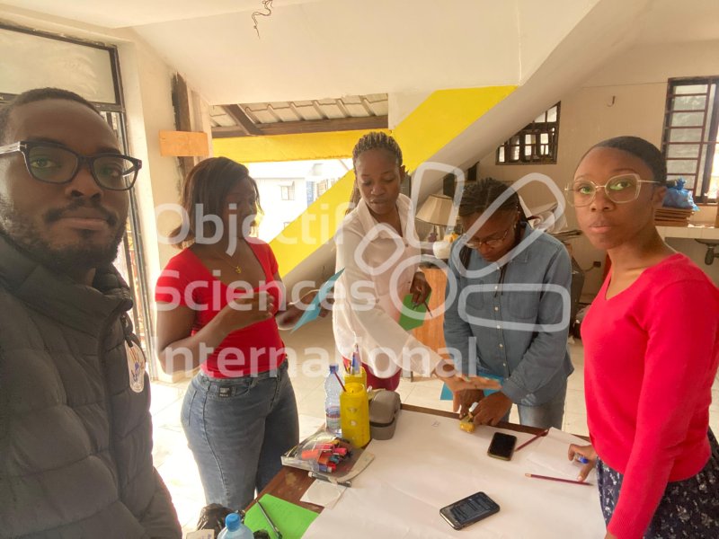 Keywords: Congo,RDC,Equipe,Réunion,Groupe,Educateur,Educatrice,Educateurs scientifiques