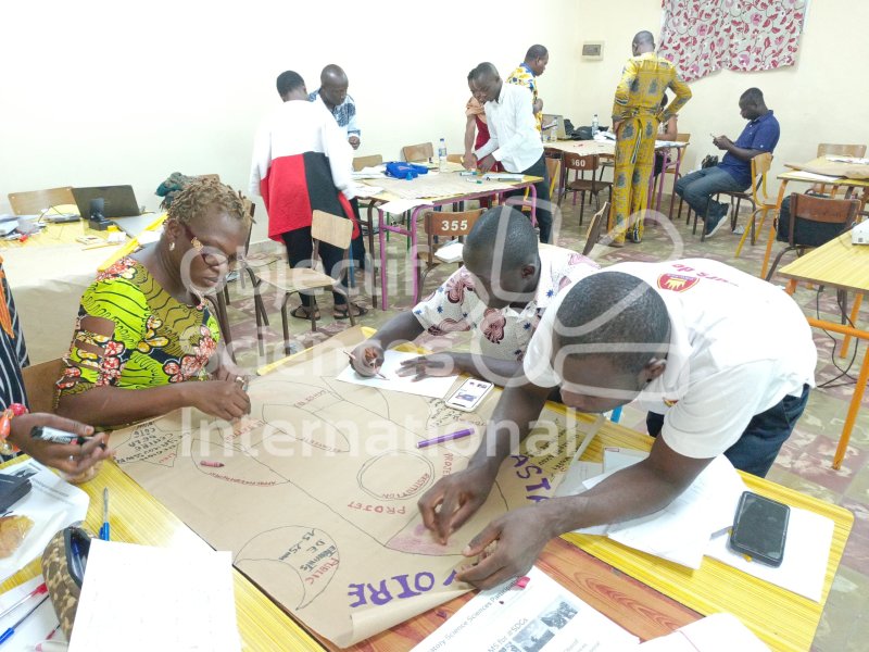 Keywords: Côte d'Ivoire, Ivoiry, Afrique, Africa, Formation, ST1, Step 1, Step One, Formation st1, Pédagogie de projet, Formation pédagogique, Groupe local, Groupe