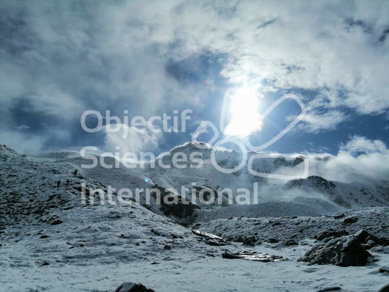 10 - Ambiance arctique sur les hauteurs au rÃ©veil
Keywords: neige,montagne