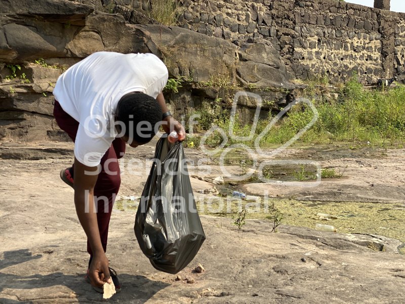 Keywords: Chimie,waterwatch,scolaire,groupe,congo,rdc,Kinshasa,fleuve,écologie,déchets