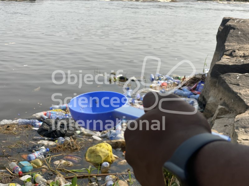Keywords: Chimie, waterwatch, scolaire, groupe, congo, rdc, Kinshasa, fleuve, écologie, déchets 