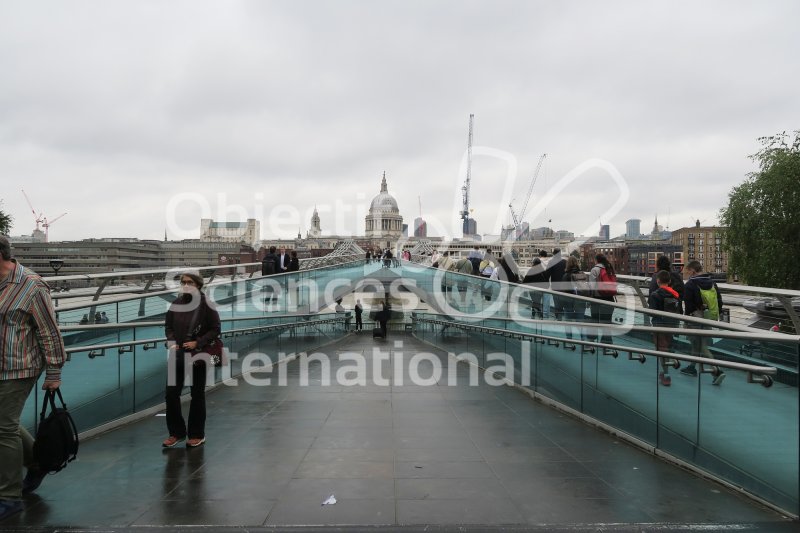 Le London Millenium Bridge
Keywords: London,Londres,Tourism,Tourisme