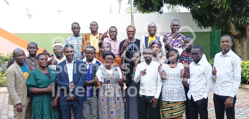 PHOTO DE FAMILLE DES PARTICIPANTS A LA ST1-CI
PHOTO DU GROUPE
Keywords: Formation ST1-CI - Grand Bassam,Photos des activités des quatres journées,Photos des quatres sous-groupes