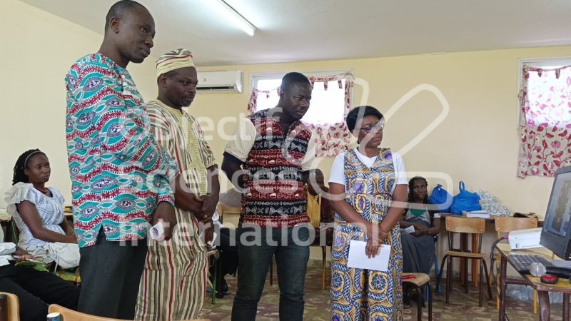 Keywords: Formation ST1-CI - Grand Bassam, Photos des activités des quatres journées, Photos des quatres sous-groupes 